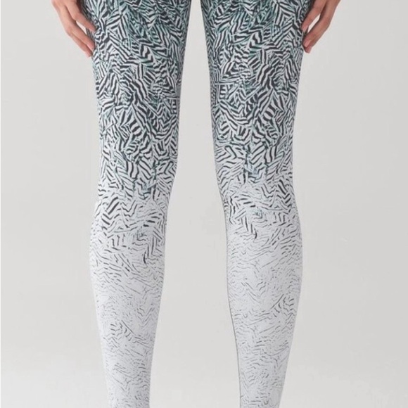 Lululemon Wunder Under Leggings Dazzle Nulux Alpine White Black, Size 4 - Picture 6 of 15